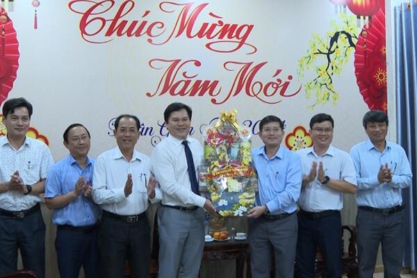 Phó Chủ tịch UBND tỉnh Trần Phước Hiền thăm, chúc Tết các địa phương